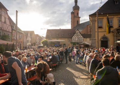 Marktplatzweinfest des FC Eibelstadt