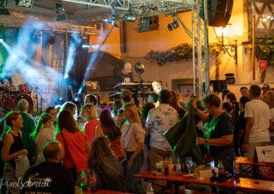 Blaulicht-Party beim Feuerwehr-Weinfest