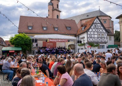 Marktplatz-Weinfest der Freiwilligen Feuerwehr Eibelstadt mit der Musikkapelle Winterhausen