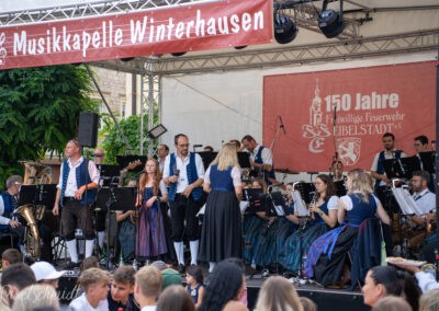 Marktplatz-Weinfest der Freiwilligen Feuerwehr Eibelstadt mit der Musikkapelle Winterhausen